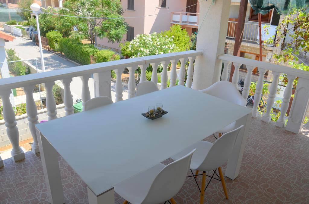 Ferienwohnung Apartman Medit Vir Exterior foto
