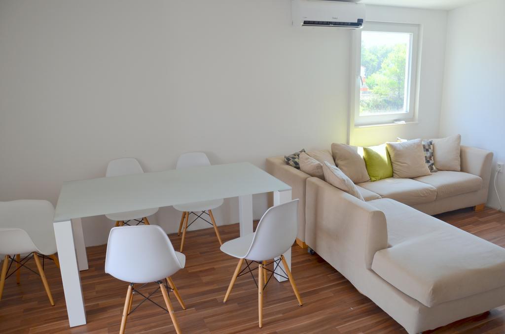 Ferienwohnung Apartman Medit Vir Exterior foto