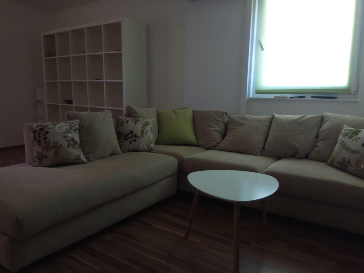 Ferienwohnung Apartman Medit Vir Exterior foto
